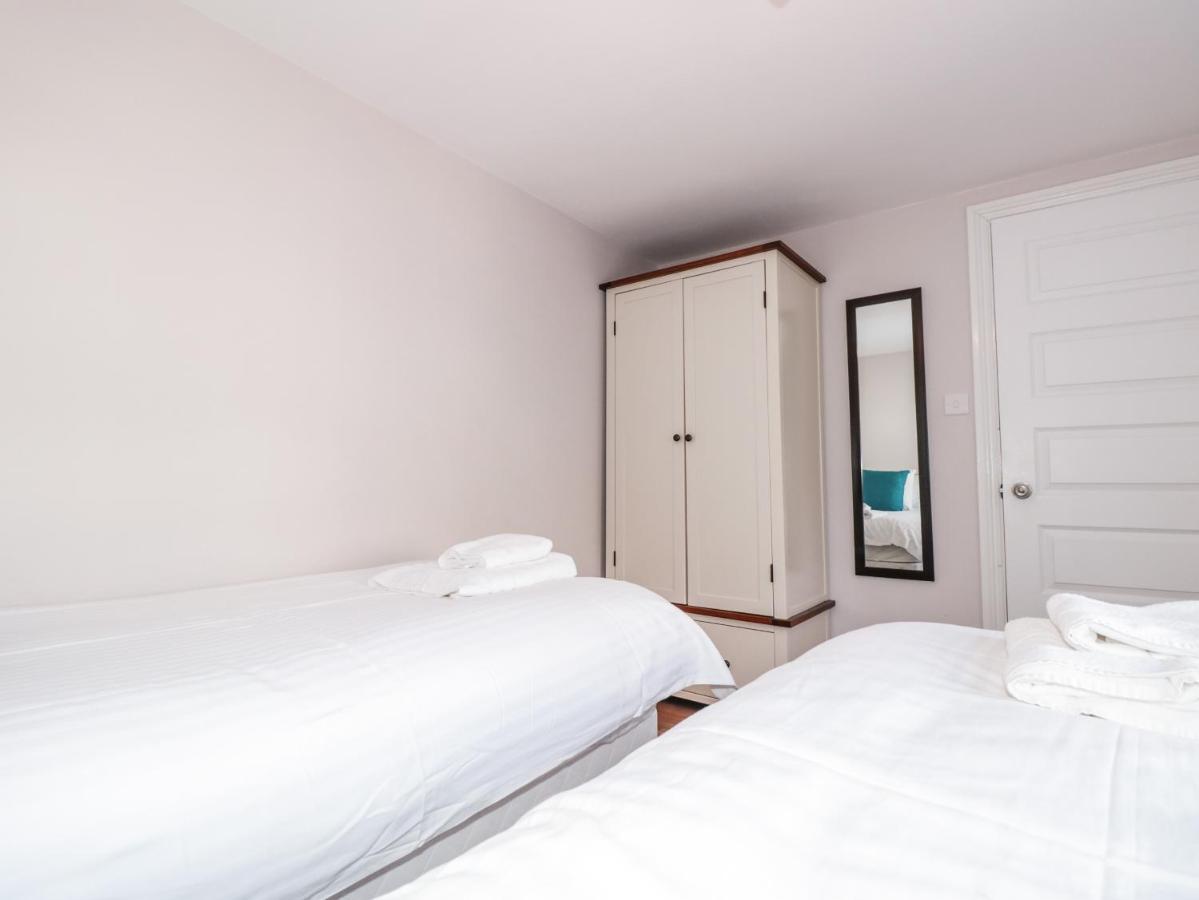 Upper 3 Apartment Dartmouth Luaran gambar